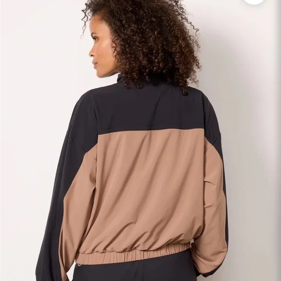 Evereve Black and Brown Jacket - Picture 7 of 7